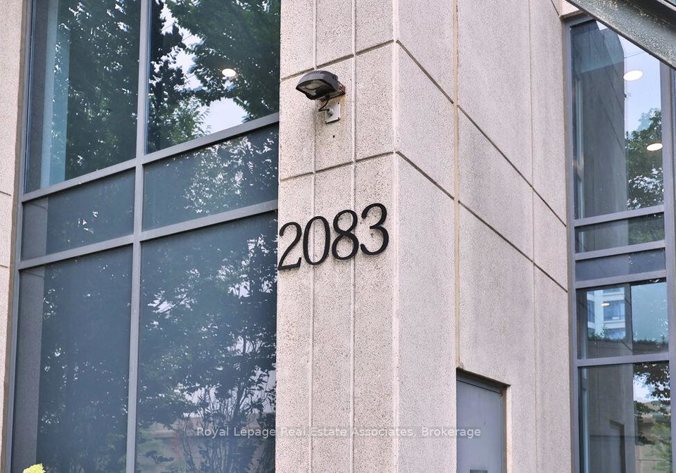 2083-lakeshore-boulevard-w-etobicoke-ontario-w12898658