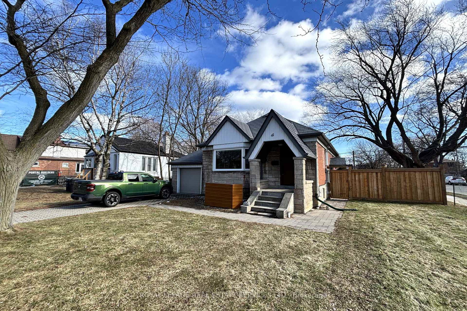 41-ash-crescent-etobicoke-ontario-w12898800