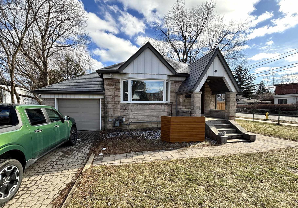 41-ash-crescent-etobicoke-ontario-w12898800