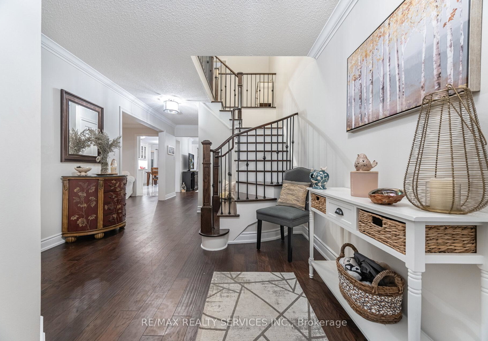 13-emily-carr-crescent-caledon-ontario-w12899140