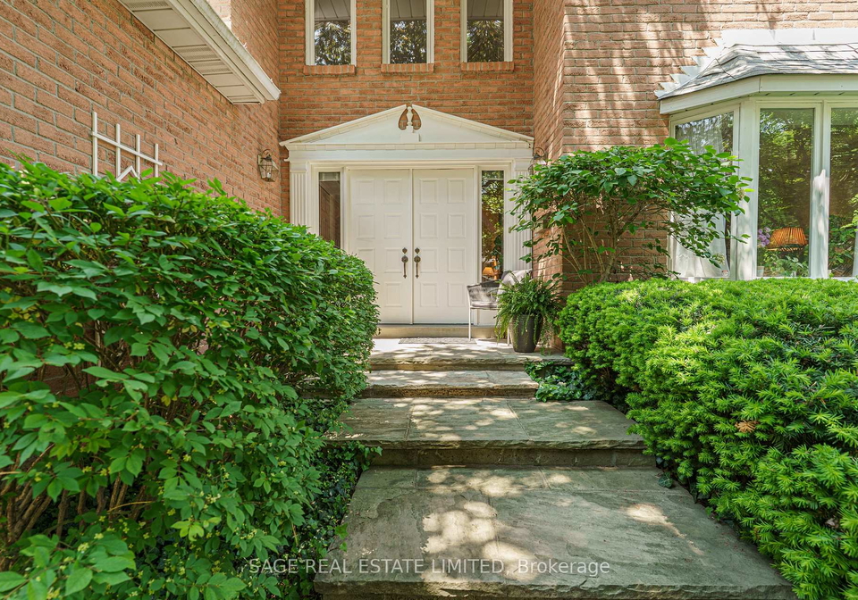 1859-sherwood-forrest-circle-mississauga-ontario-w12899148