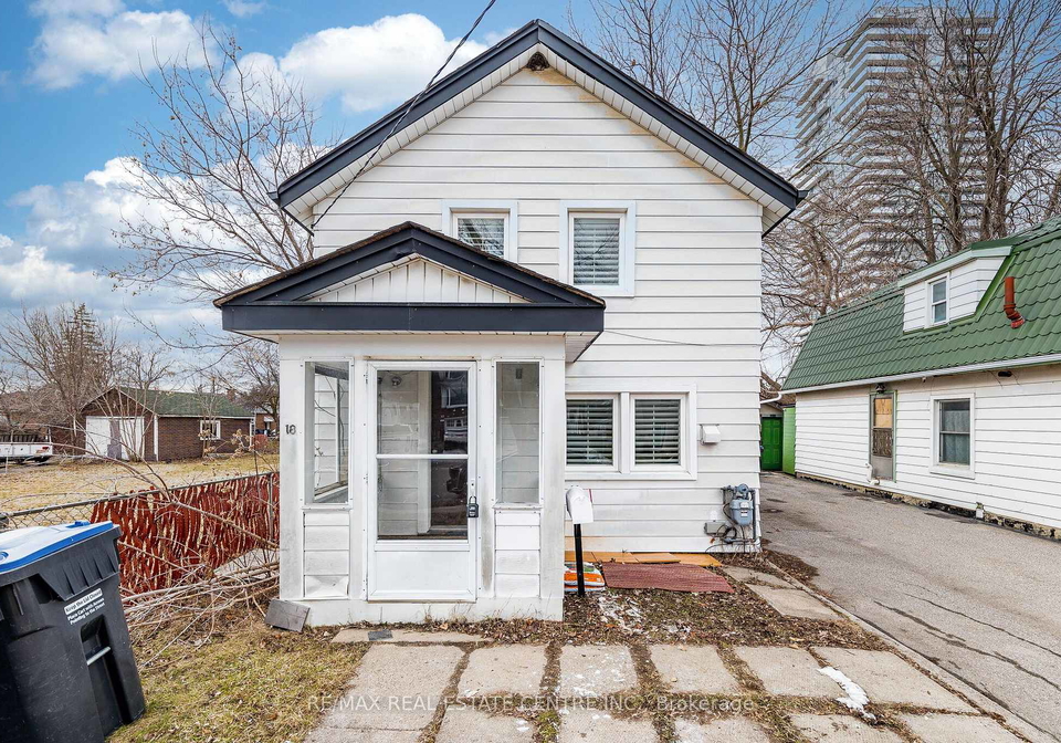 18-hillcrest-avenue-brampton-ontario-w12899512