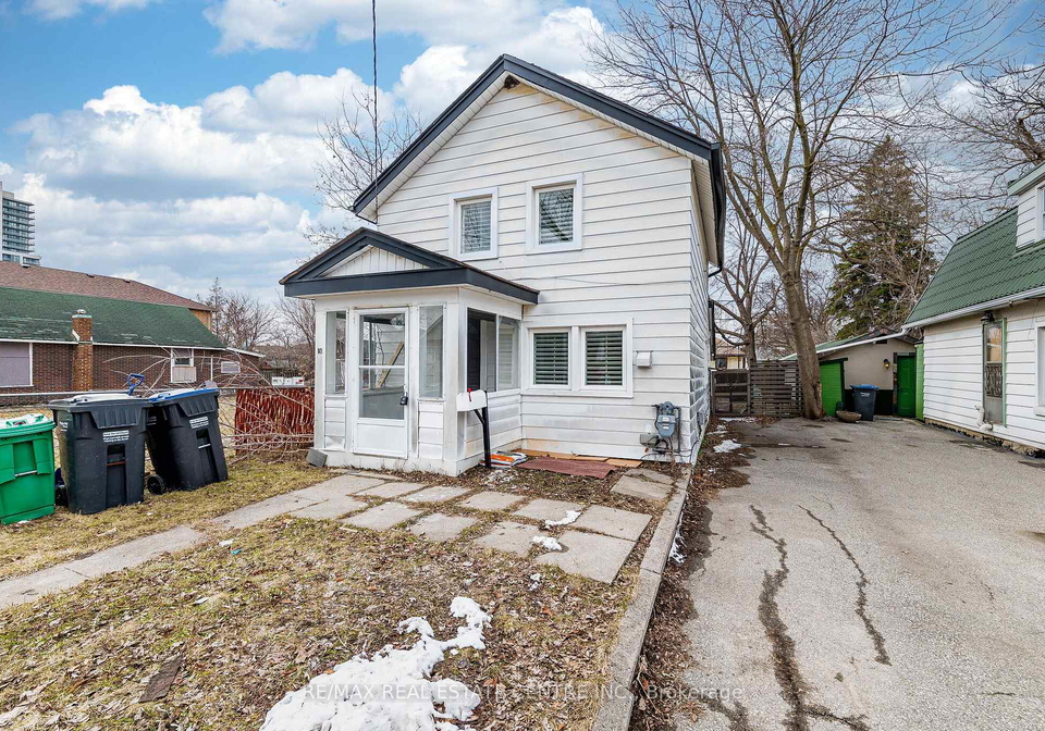 18-hillcrest-avenue-brampton-ontario-w12899512