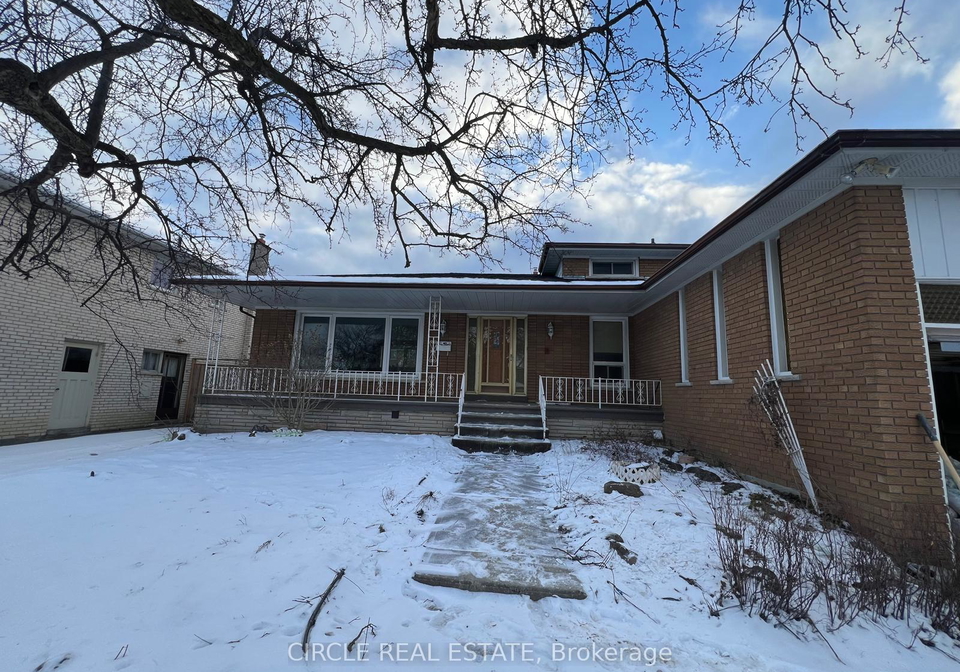 3592-swirlingleaves-crescent-mississauga-ontario-w12899516