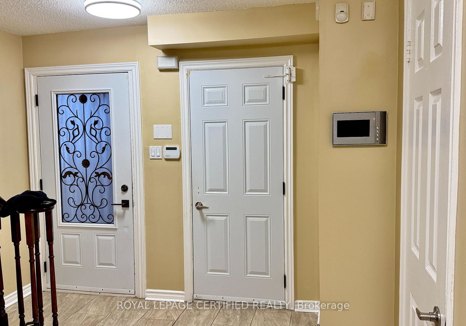 3211-valcourt-crescent-mississauga-ontario-w12900116