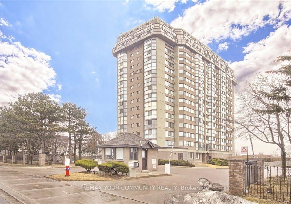 880-dundas-street-mississauga-ontario-w12900368