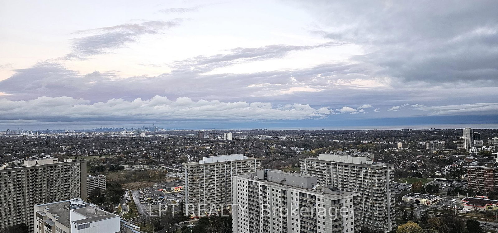 1-elm-drive-w-mississauga-ontario-w12900448