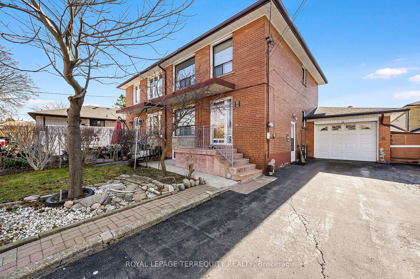 8-sonnet-court-north-york-ontario-w12900578