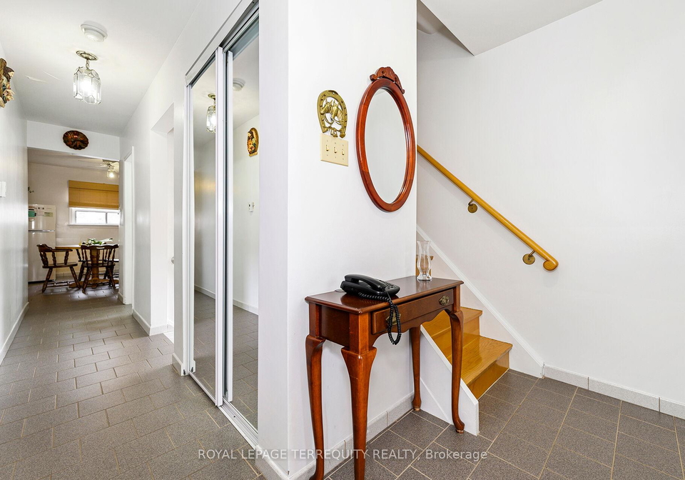 8-sonnet-court-north-york-ontario-w12900578