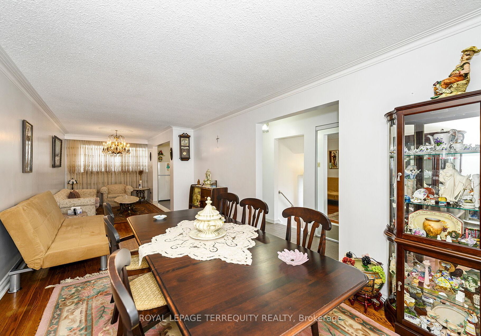 8-sonnet-court-north-york-ontario-w12900578