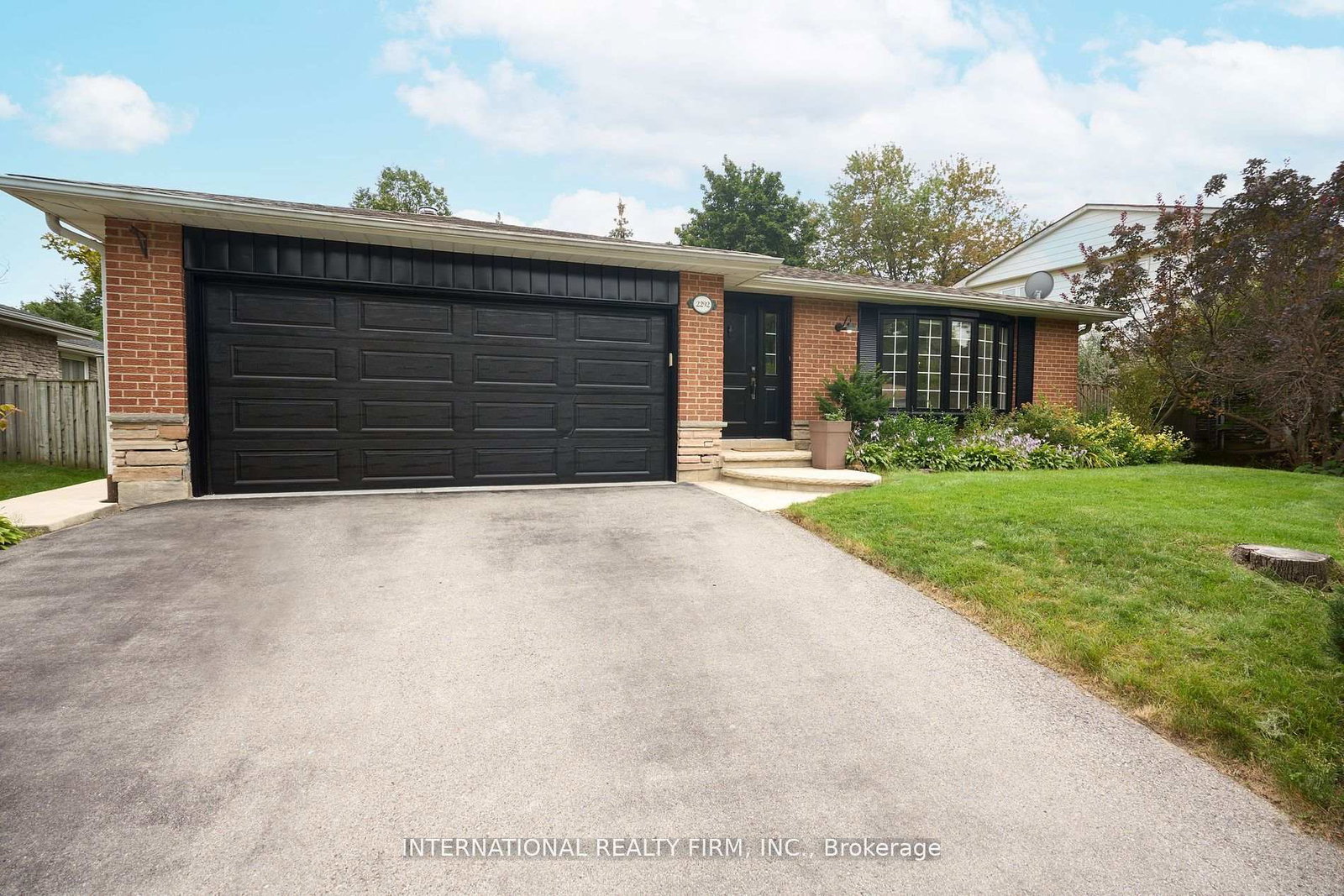 2292-devon-road-oakville-ontario-w12900638