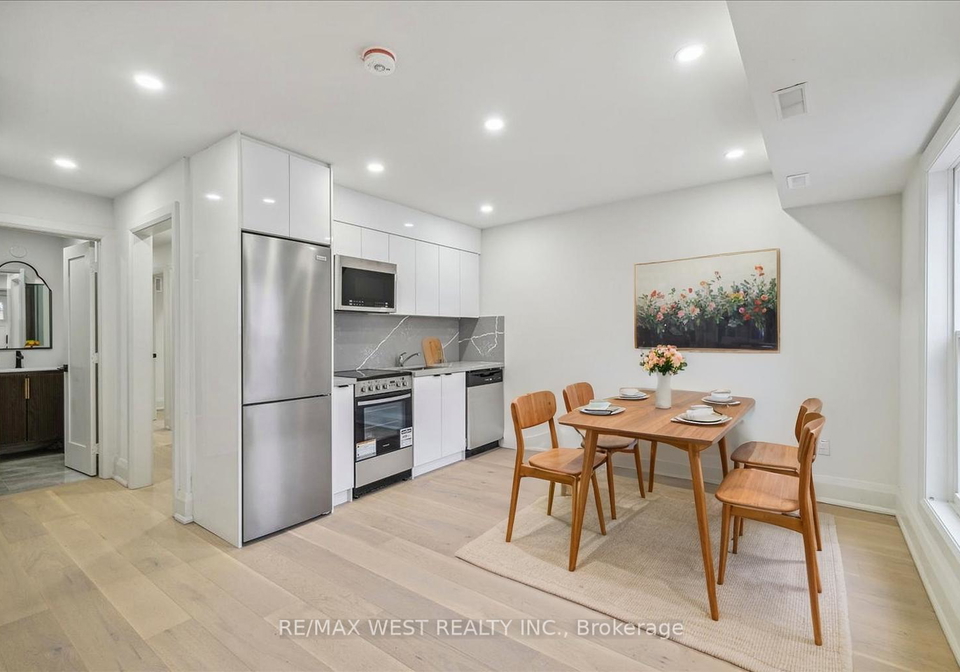 202-perth-avenue-toronto-ontario-w12901178