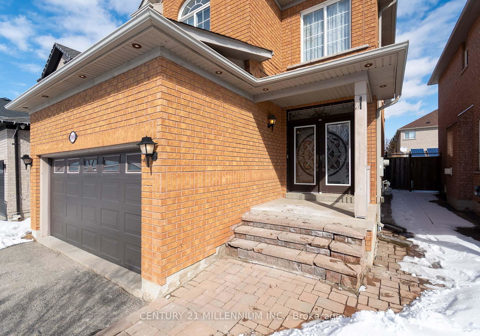 5869-yachtsman-cross-mississauga-ontario-w12901242