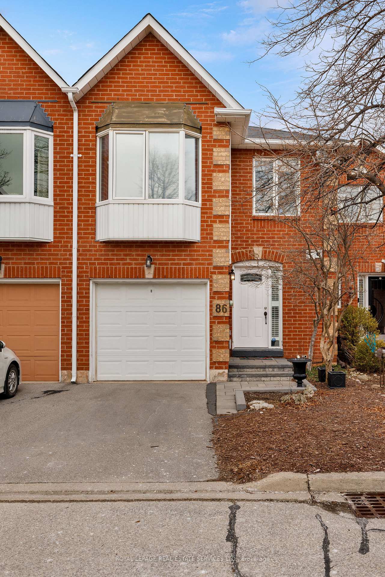1240-westview-terrace-oakville-ontario-w12901728