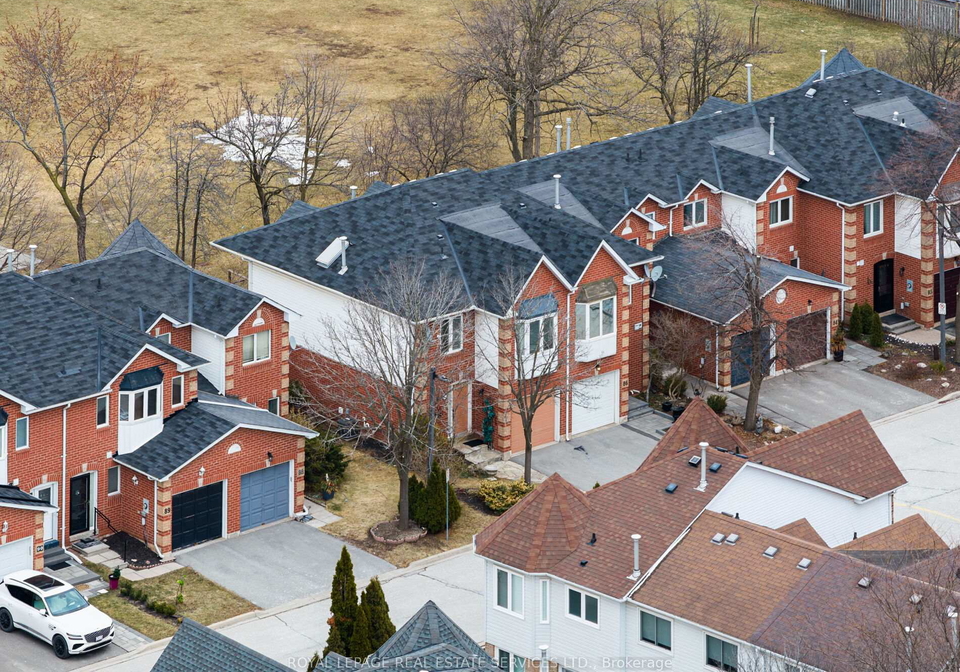 1240-westview-terrace-oakville-ontario-w12901728