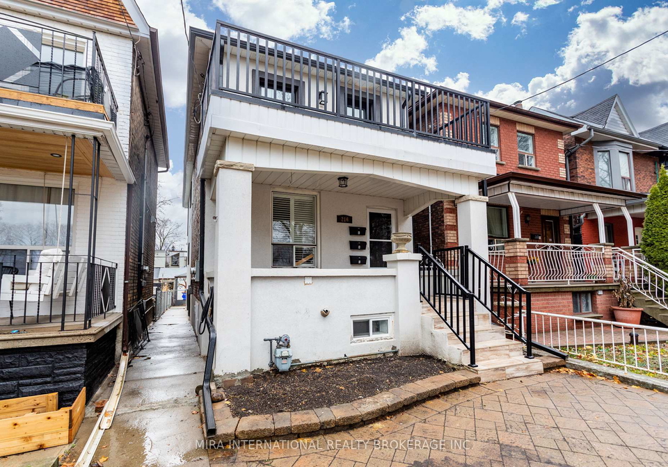 216-campbell-avenue-toronto-ontario-w12902072