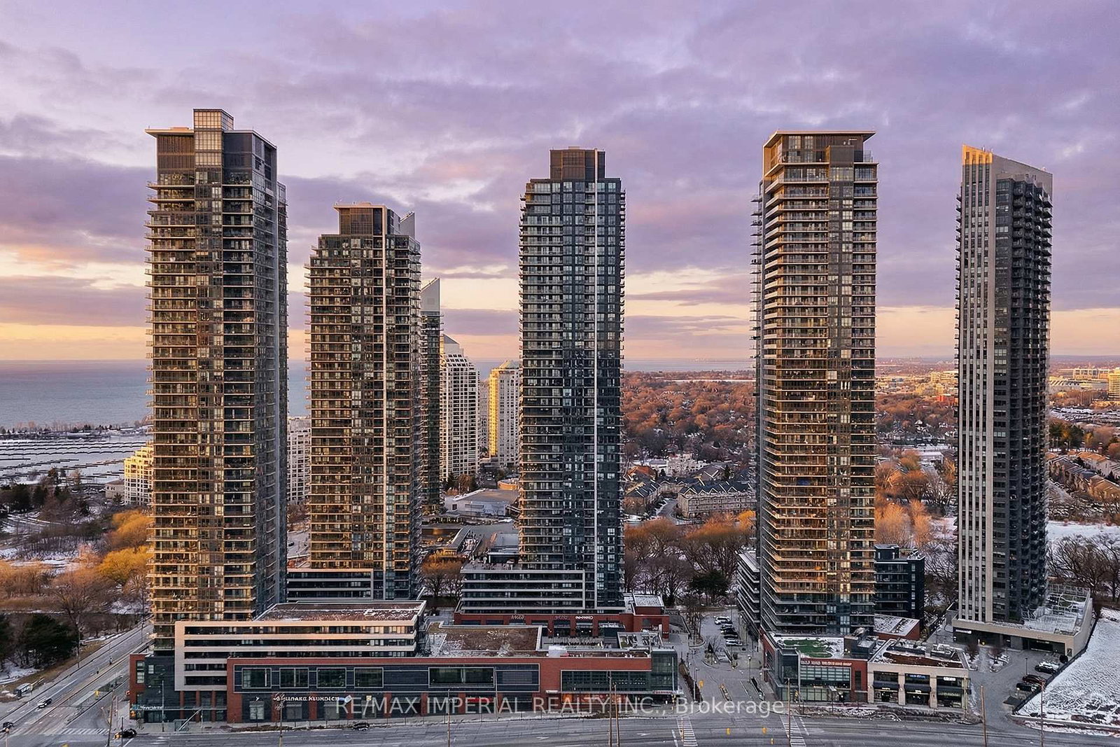 2220-lake-shore-boulevard-w-etobicoke-ontario-w12902086