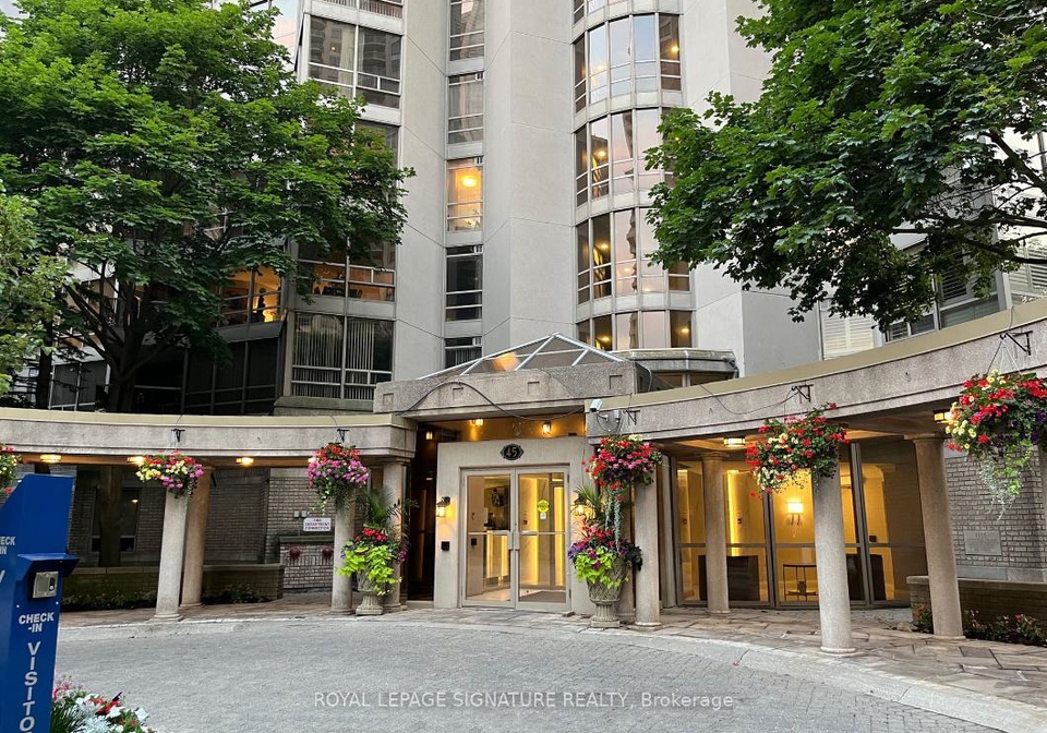 45-kingsbridge-garden-circle-mississauga-ontario-w12902090