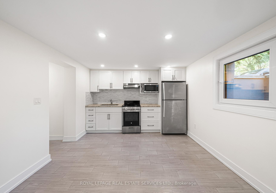 50-arcadian-circle-etobicoke-ontario-w12902630