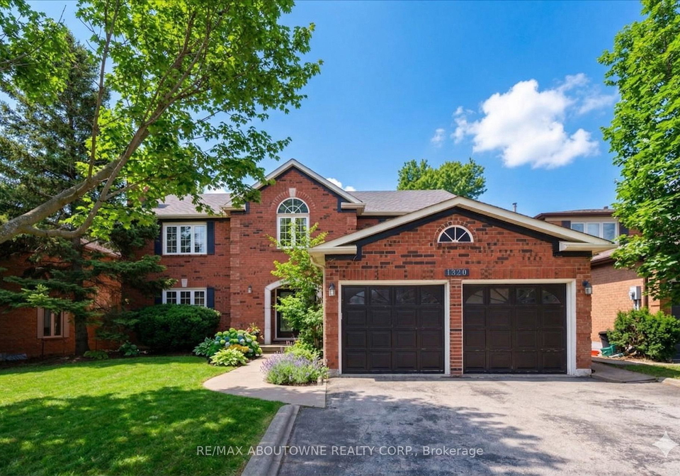 1320-monks-passage-oakville-ontario-w12902636