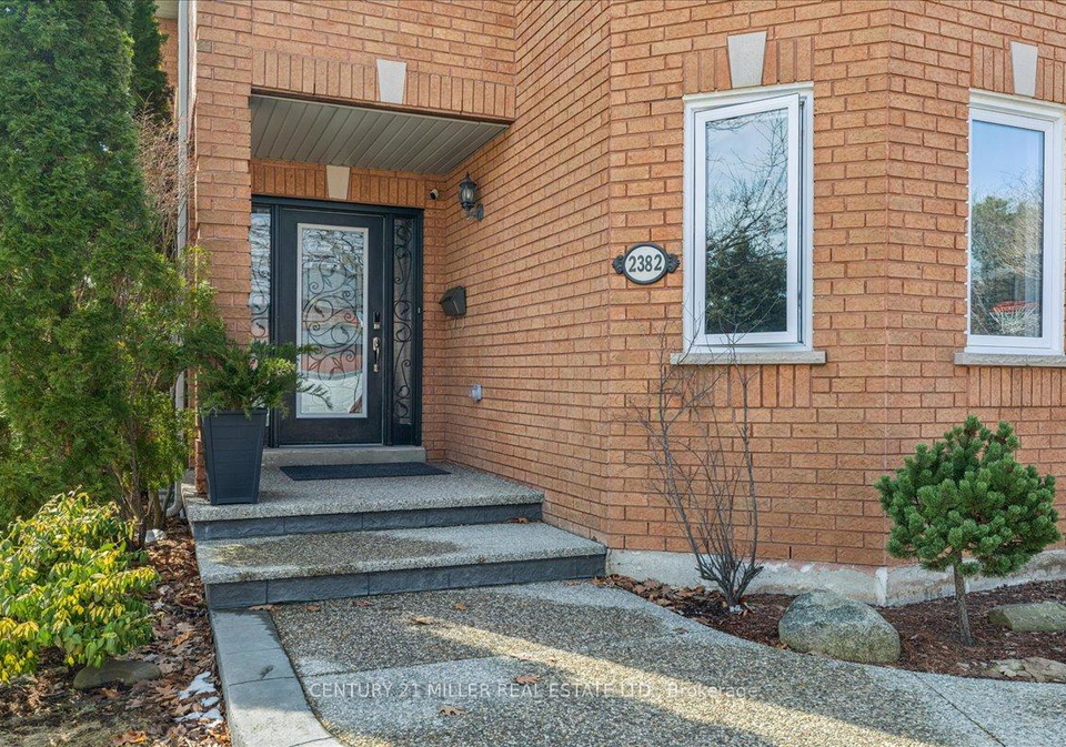 2382-towne-boulevard-oakville-ontario-w12902992