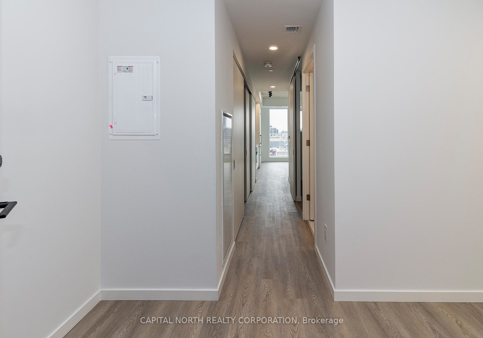 689-the-queensway-etobicoke-ontario-w12903088