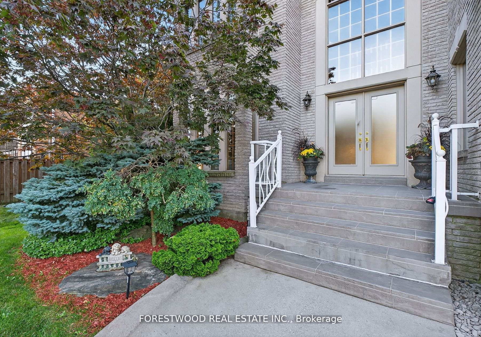 971-lovingston-crescent-mississauga-ontario-w12903382