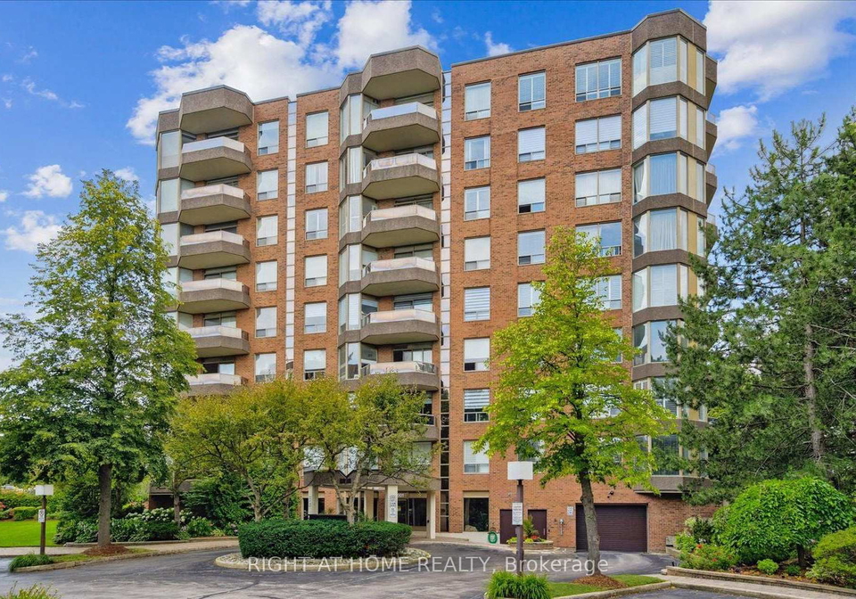 1901-pilgrims-way-oakville-ontario-w12903538