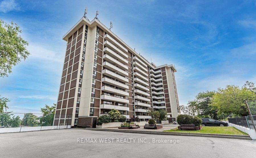 541-blackthorn-avenue-toronto-ontario-w12903804