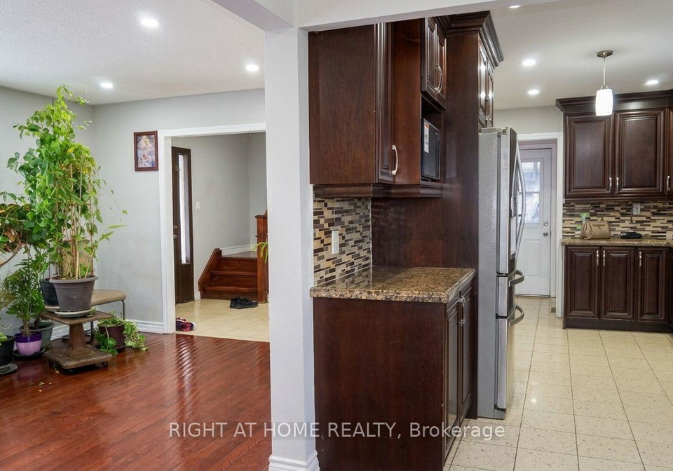 37-banda-square-e-etobicoke-ontario-w12904364