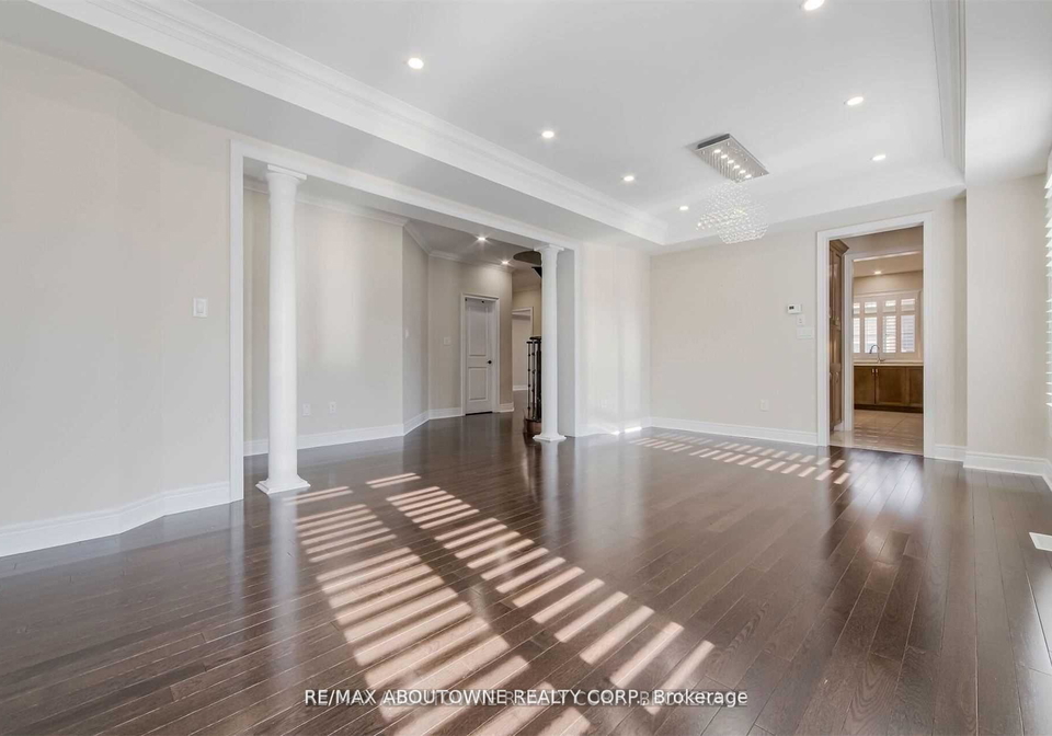 206-jessie-caverhill-passage-oakville-ontario-w12904780