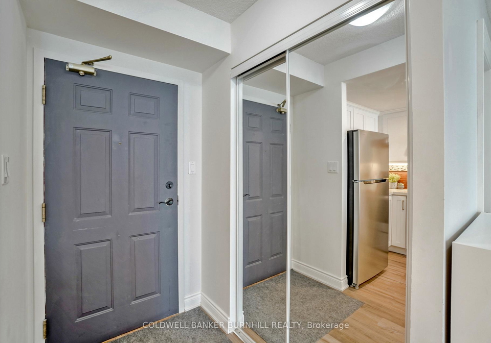 5090-pinedale-avenue-burlington-ontario-w12904920