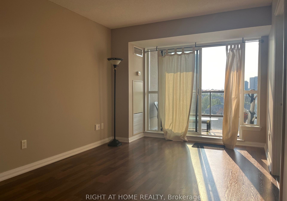 220-forum-drive-mississauga-ontario-w12905362