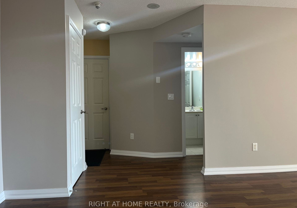 220-forum-drive-mississauga-ontario-w12905362