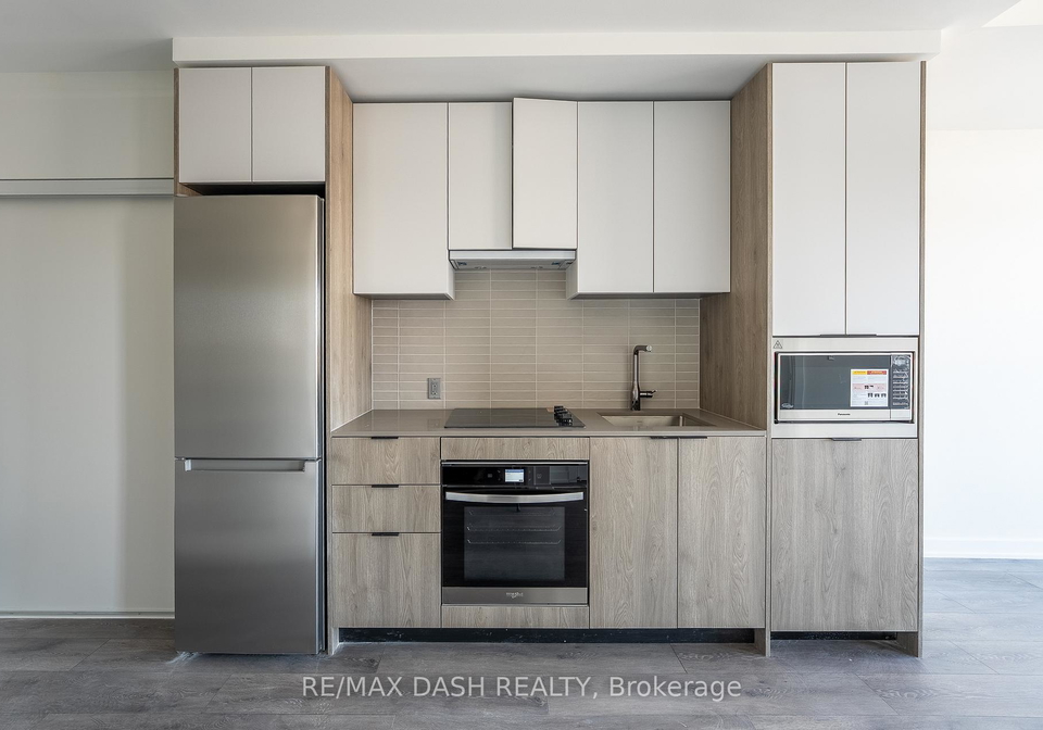 1007-the-queensway-avenue-etobicoke-ontario-w12905704