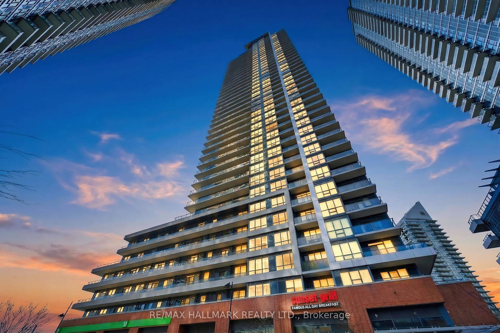 2212-lake-shore-boulevard-w-etobicoke-ontario-w12905762