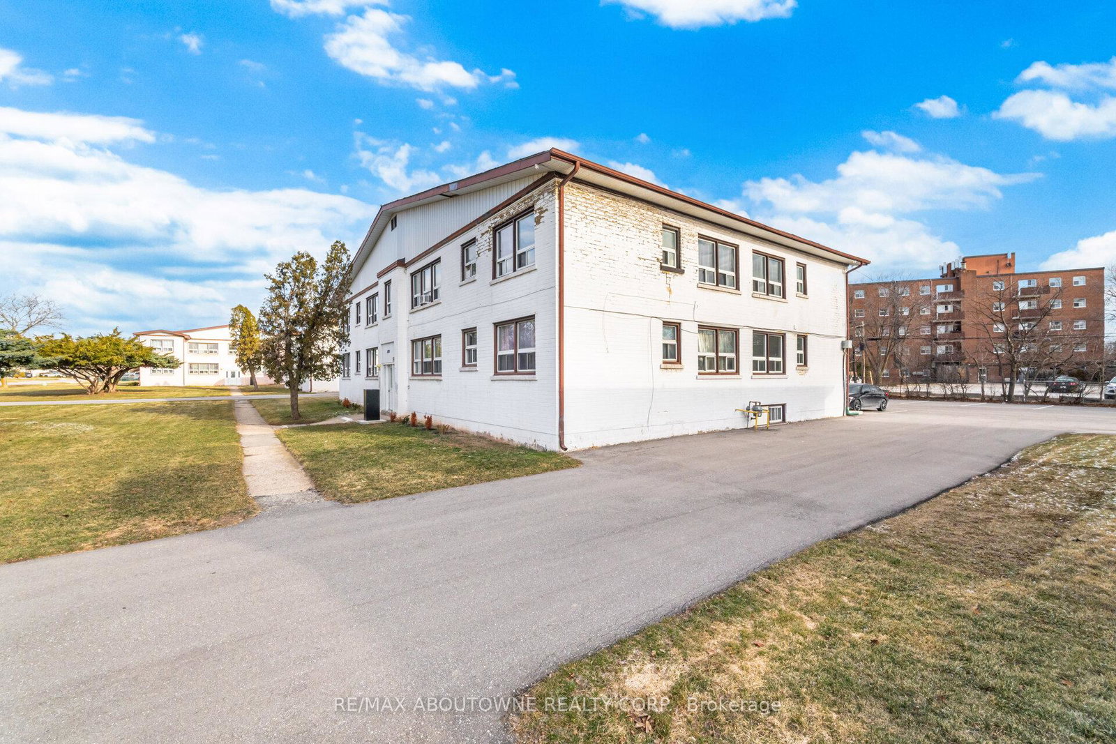 1031-churchill-avenue-e-oakville-ontario-w12905806