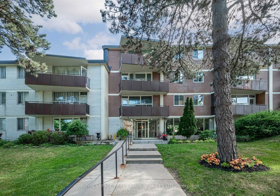 100-coe-hill-drive-toronto-ontario-w12906342