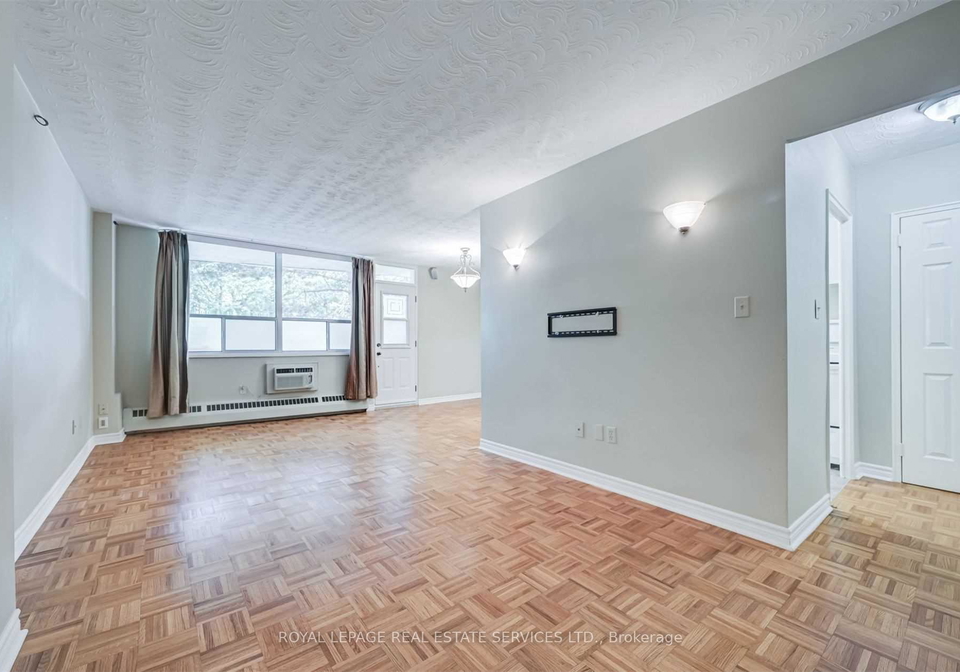 100-coe-hill-drive-toronto-ontario-w12906342
