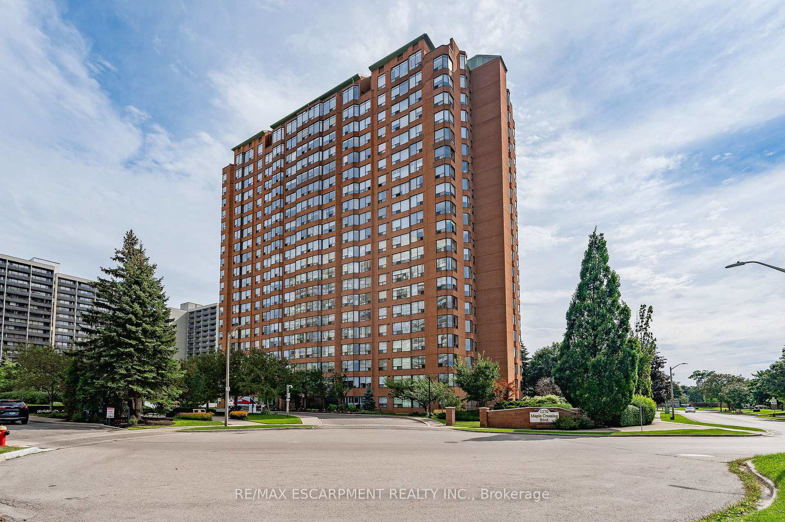 1270-maple-crossing-boulevard-burlington-ontario-w12906474