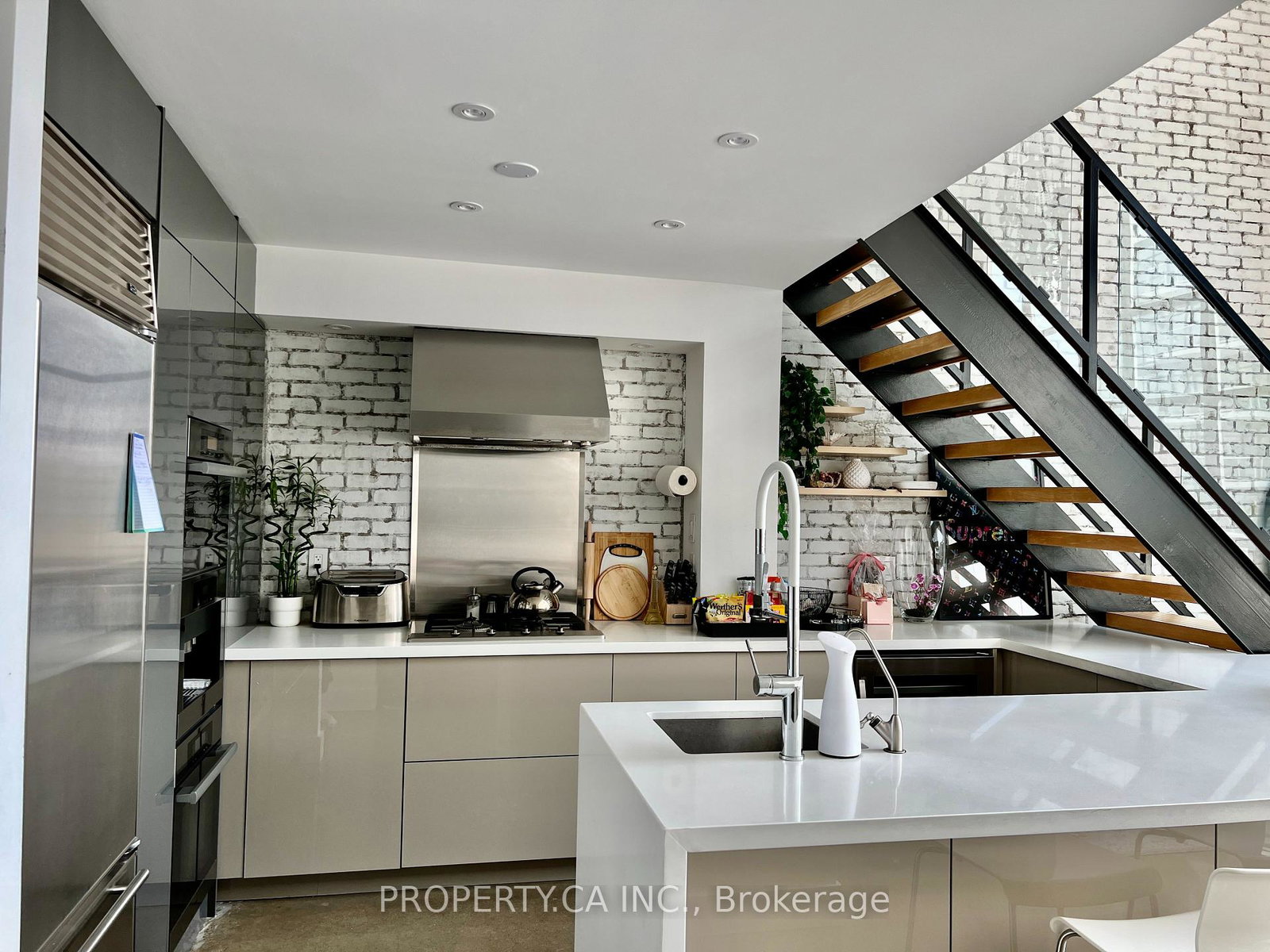 300-manitoba-street-etobicoke-ontario-w12906678