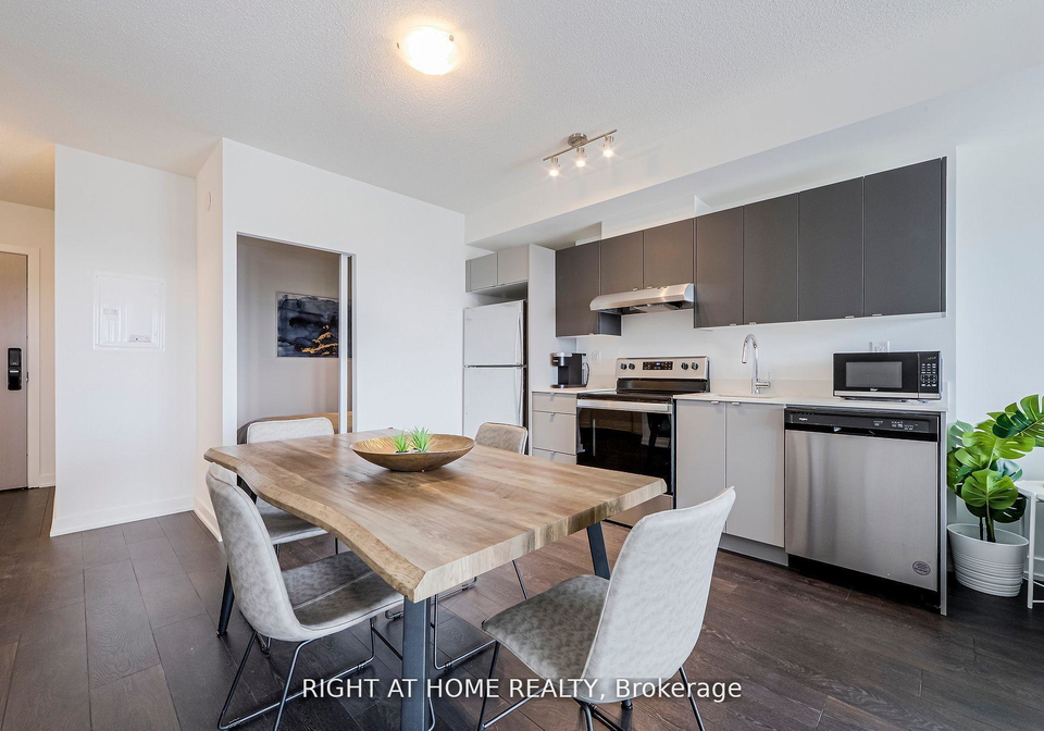 3200-dakota-common-way-burlington-ontario-w12906748