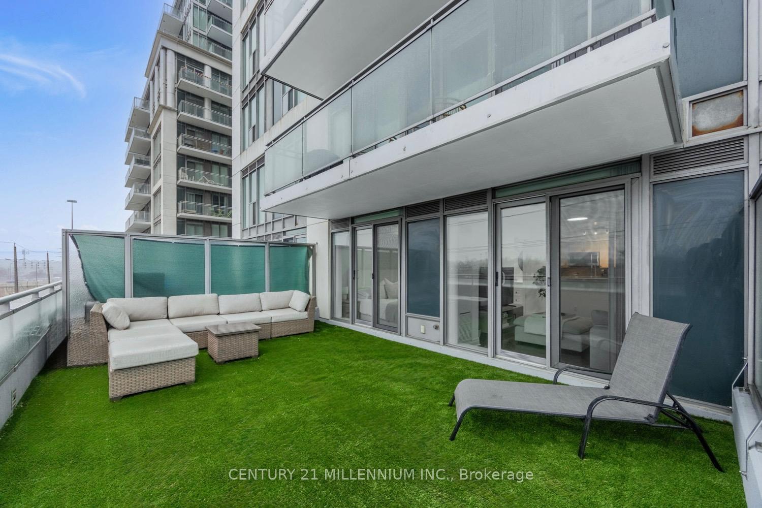 2121-lake-shore-boulevard-w-etobicoke-ontario-w12907104