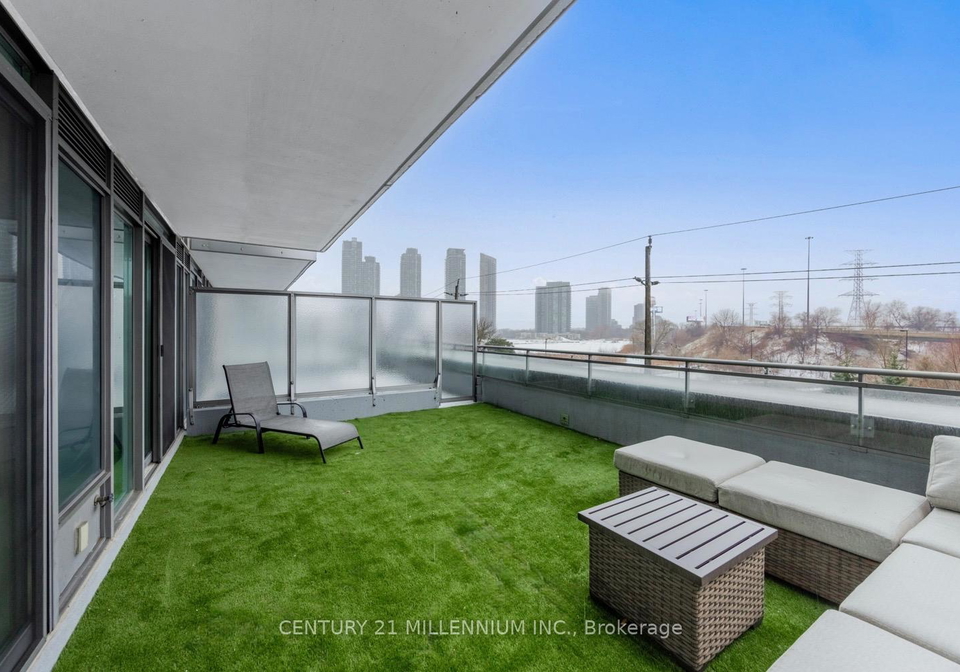 2121-lake-shore-boulevard-w-etobicoke-ontario-w12907104