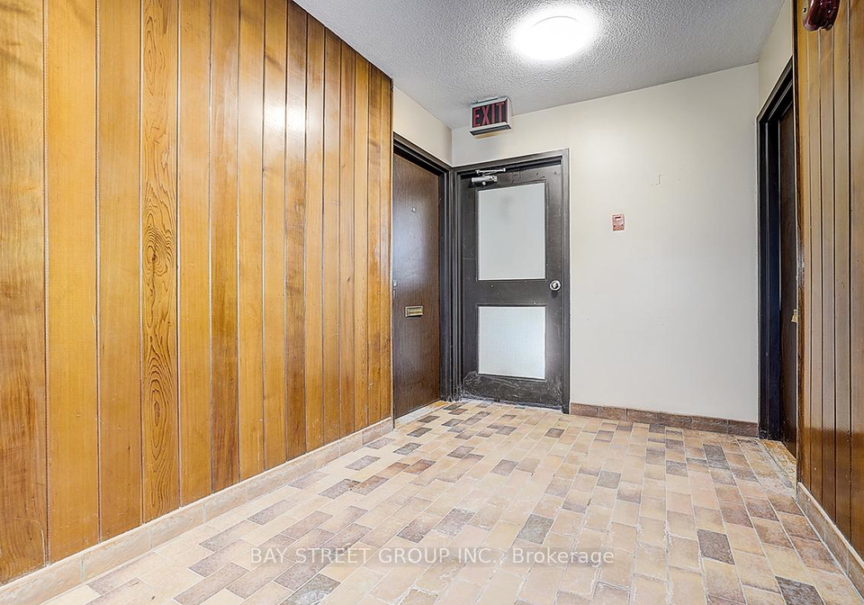 2035-south-millway-drive-mississauga-ontario-w12907182