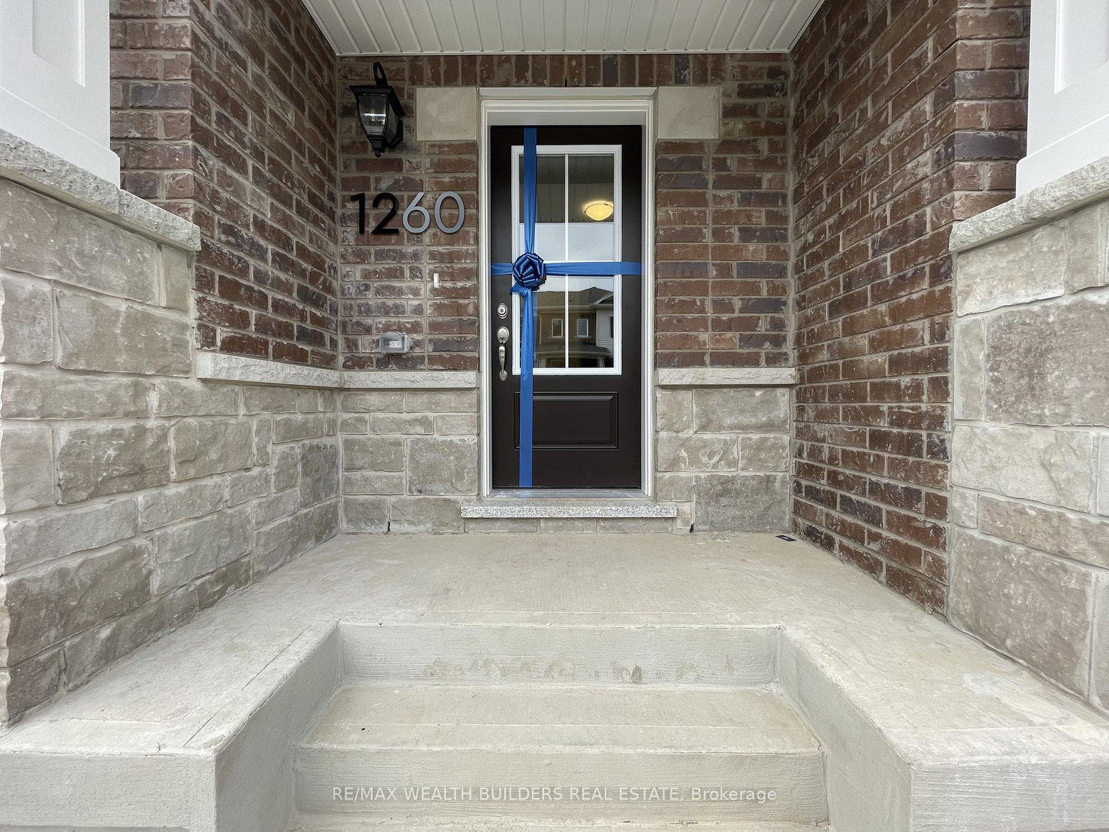 1260-wintergreen-place-milton-ontario-w12907514