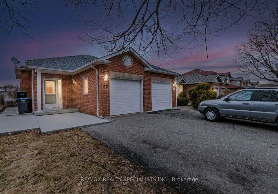 48-saddletree-trail-brampton-ontario-w12907536