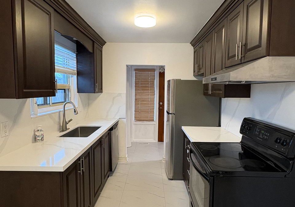 1233-fairdale-drive-mississauga-ontario-w12907604