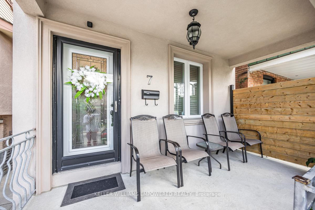 7-goodwood-avenue-toronto-ontario-w12907716