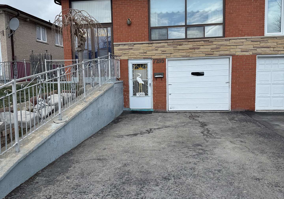 7295-shallford-road-mississauga-ontario-w12907848